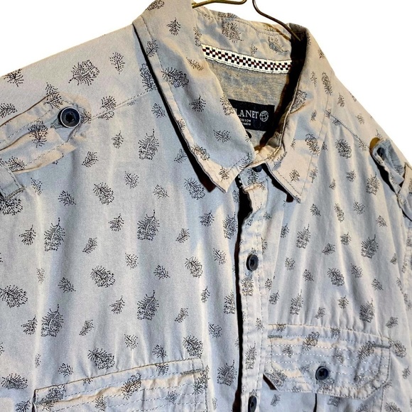 Free Planet men's size Large Cotton button up blue gray short roll sleeve - Picture 2 of 8